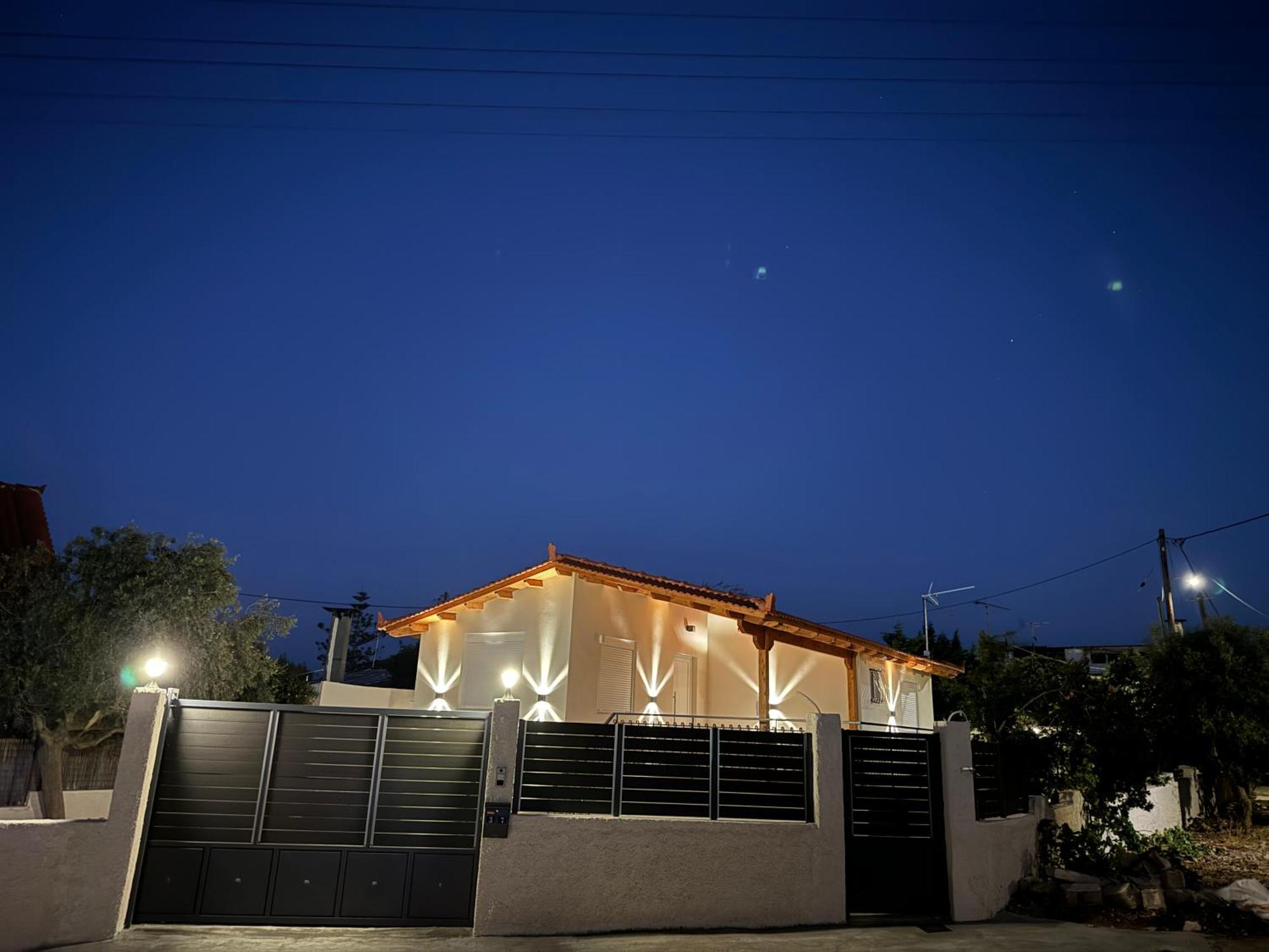 Secret Garden Airport-Beach Villas 300M From Famous Davis Beach Artemida  Exterior photo